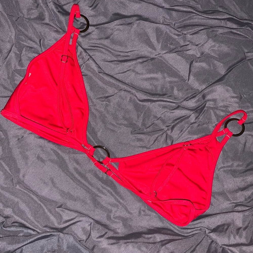 Red string bikini top - Picture 2 of 4